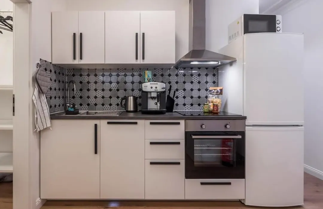 Charming Apartment In Prime Location-1