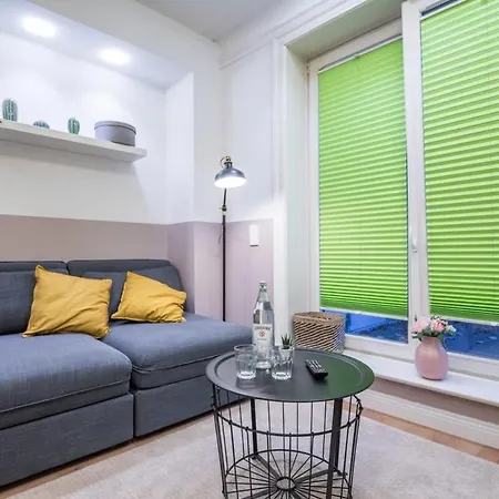 Charming Apartment In Prime Location-2